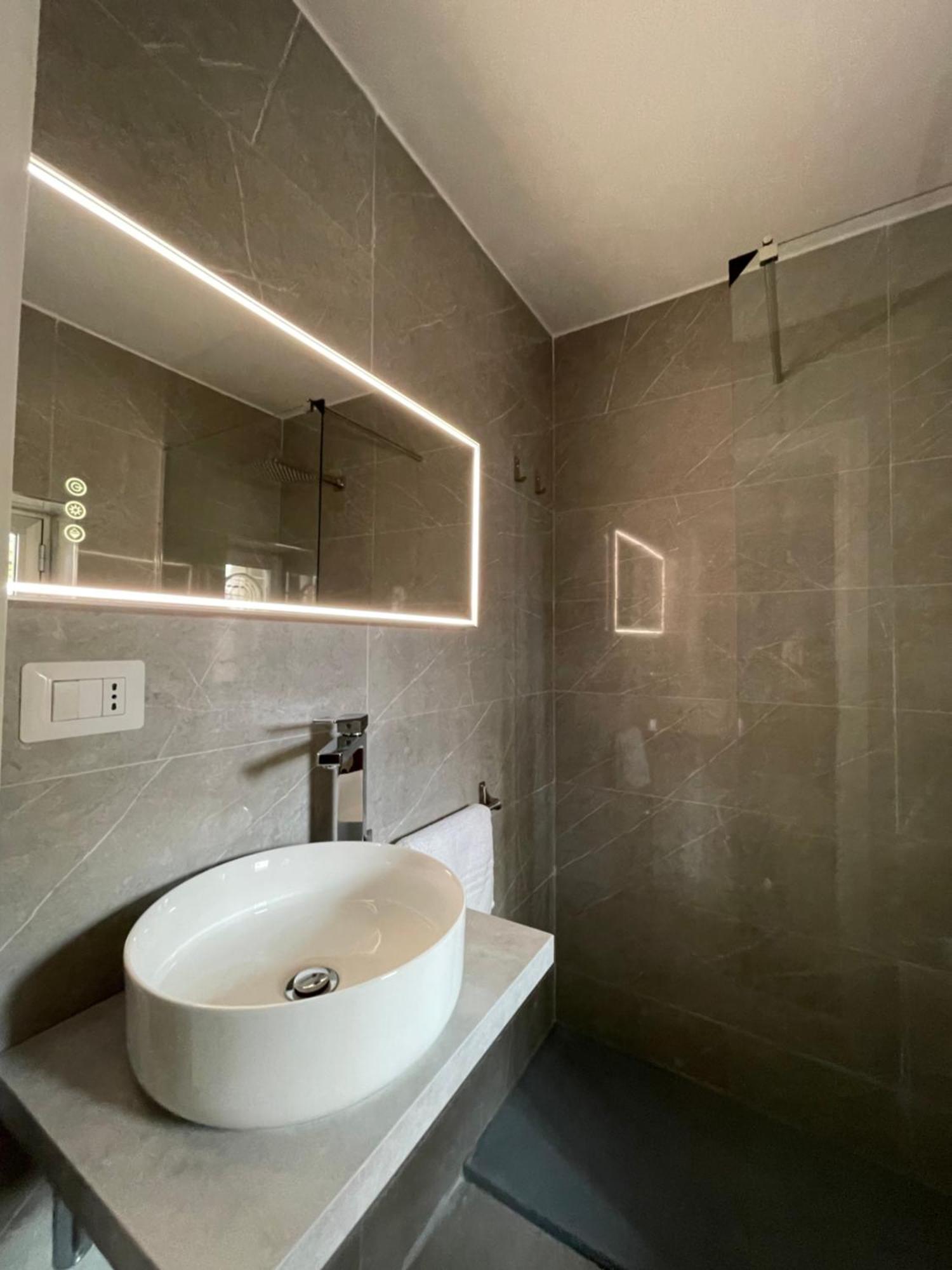 Il Serafino Holiday Suites Bari Exterior foto